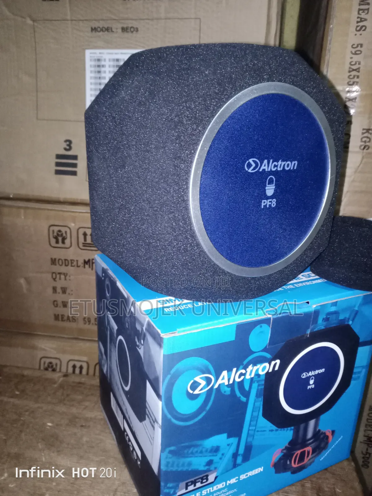 Simple Studio Microphone Screen