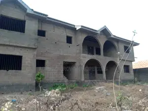3bdrm Apartment in Ibadan for sale