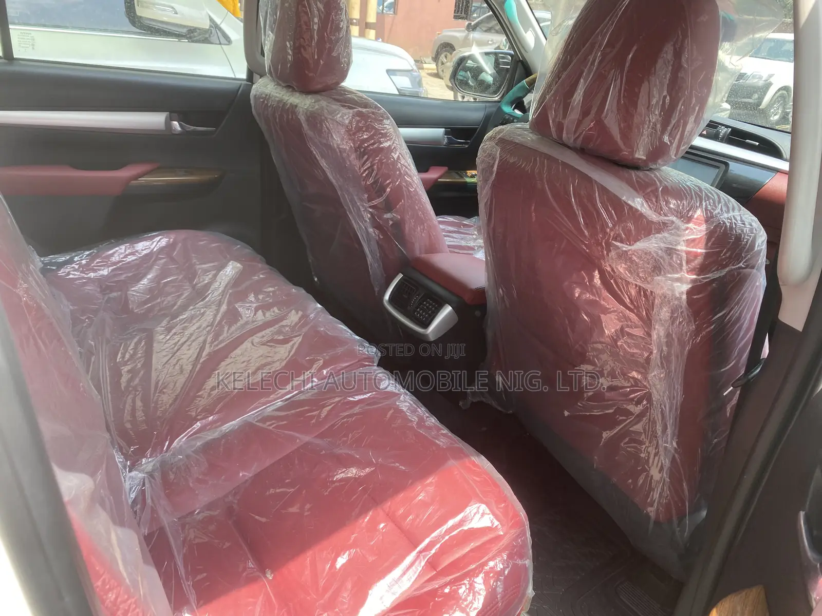 Toyota Hilux 2023 White