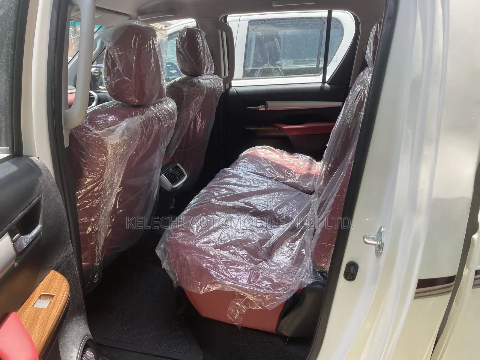 Toyota Hilux 2023 White