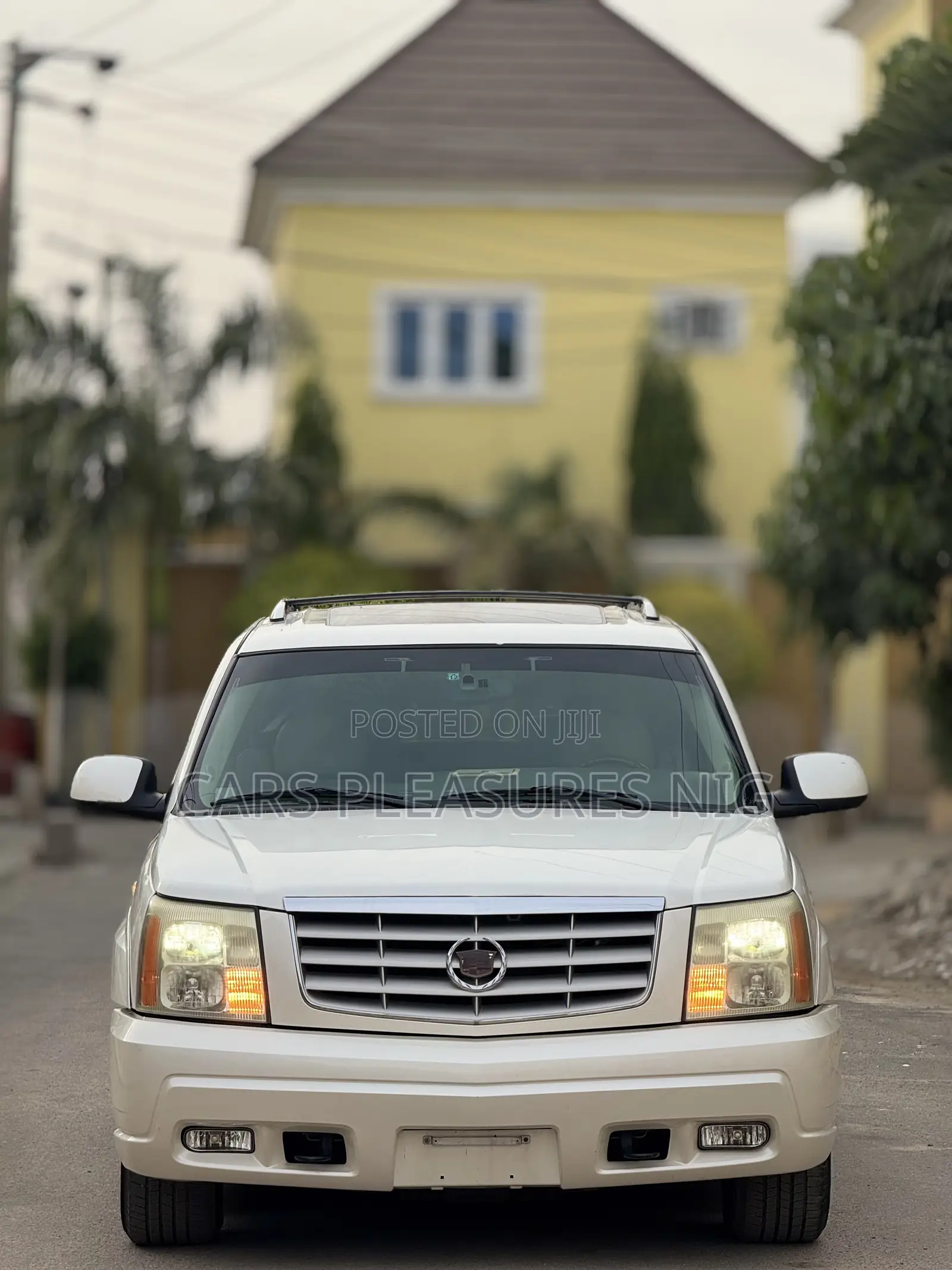 Cadillac Escalade 2005 White