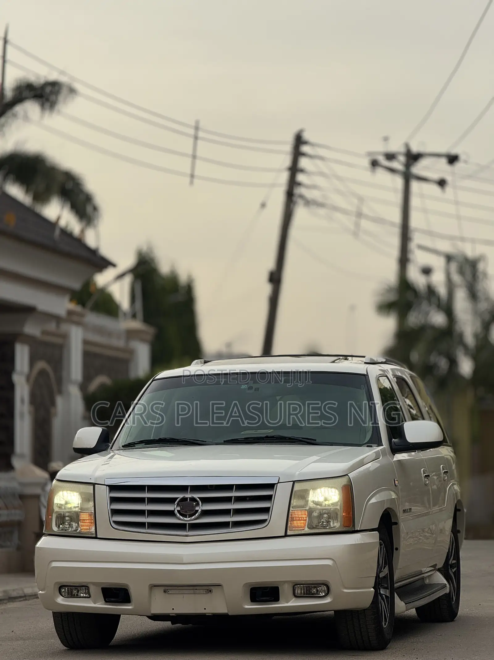 Cadillac Escalade 2005 White