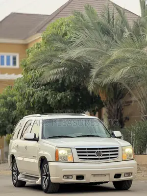 Cadillac Escalade 2005 White