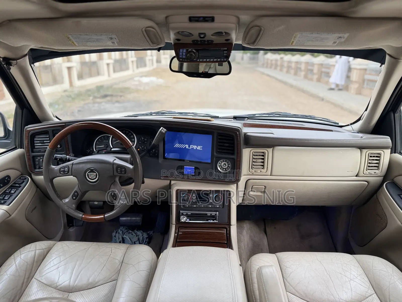 Cadillac Escalade 2005 White