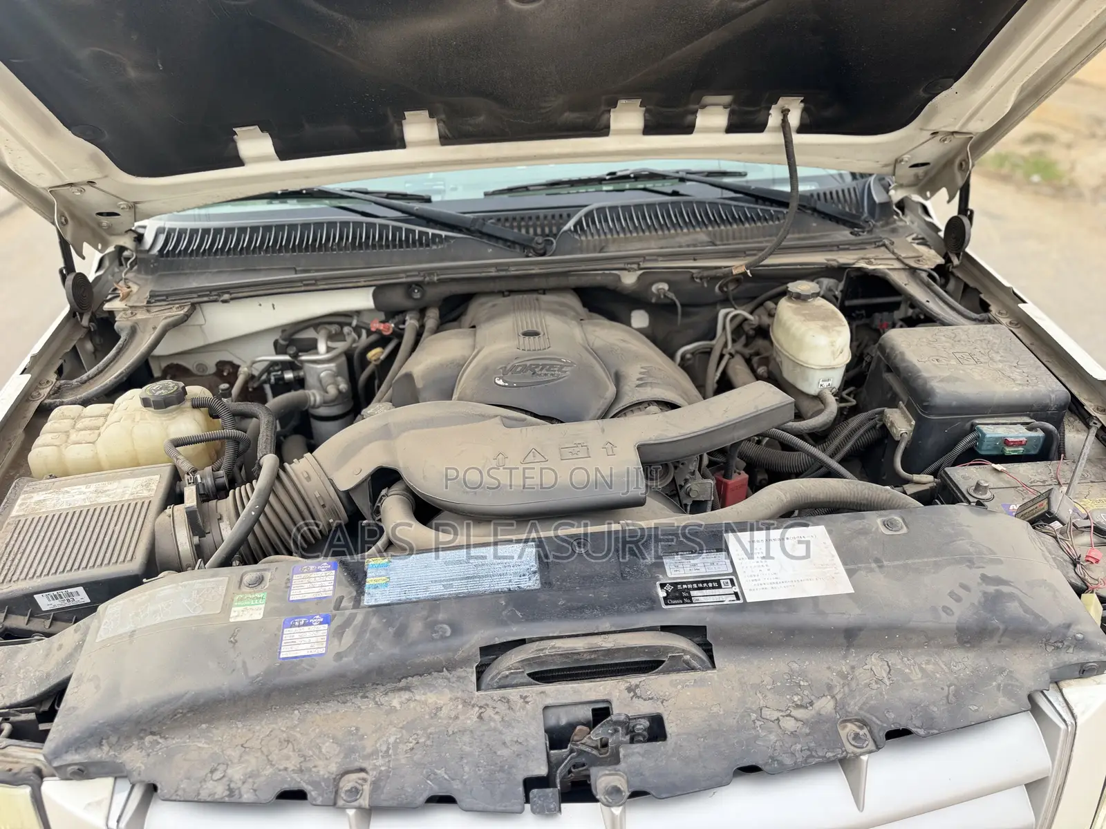 Cadillac Escalade 2005 White