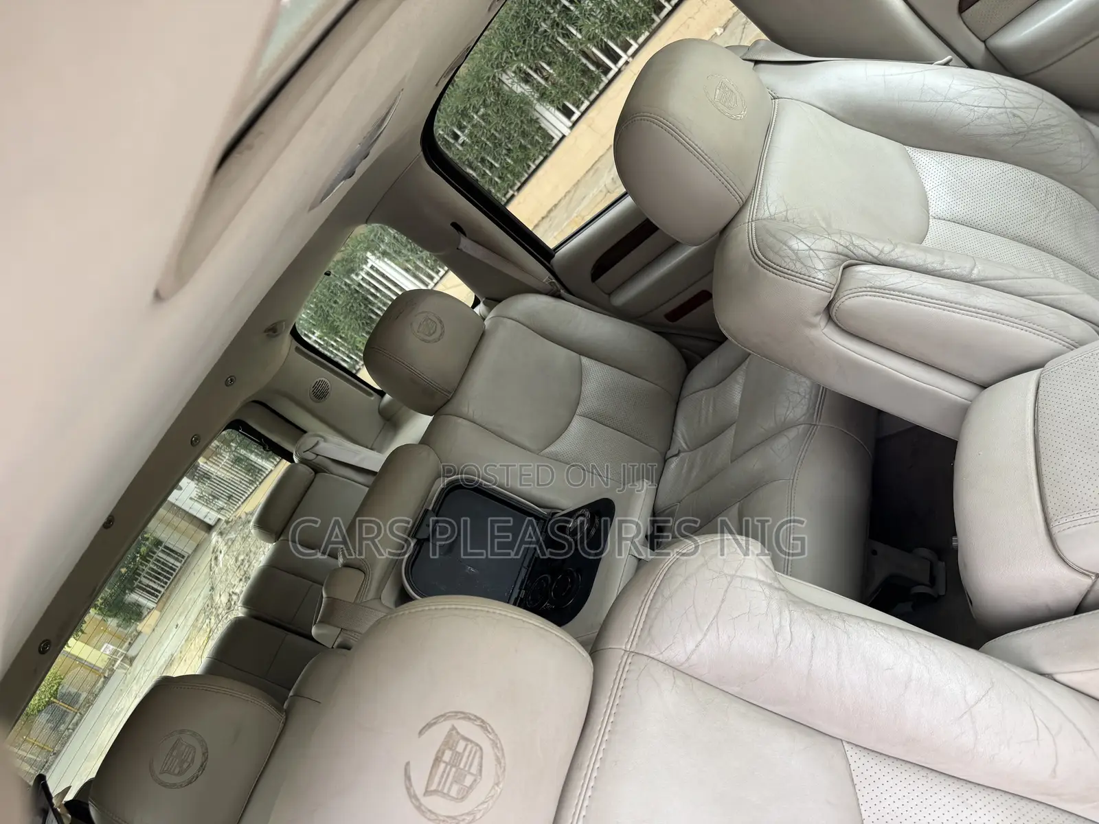 Cadillac Escalade 2005 White