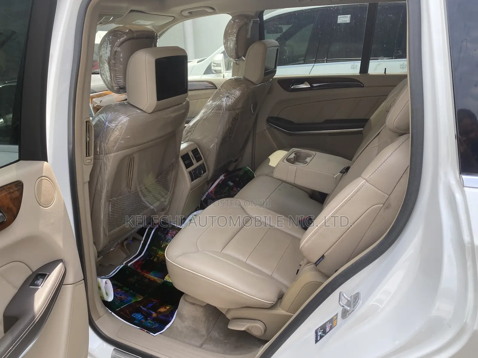 Mercedes-Benz GL-Class GL 550 2013 White