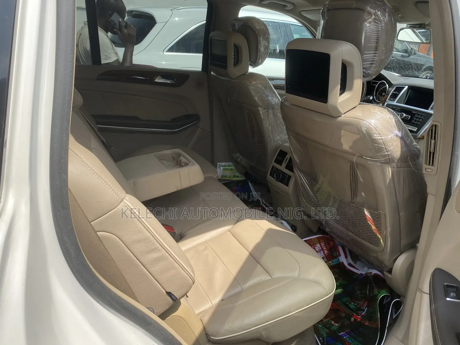 Mercedes-Benz GL-Class GL 550 2013 White