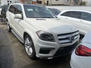Mercedes-Benz GL-Class GL 550 2013 White