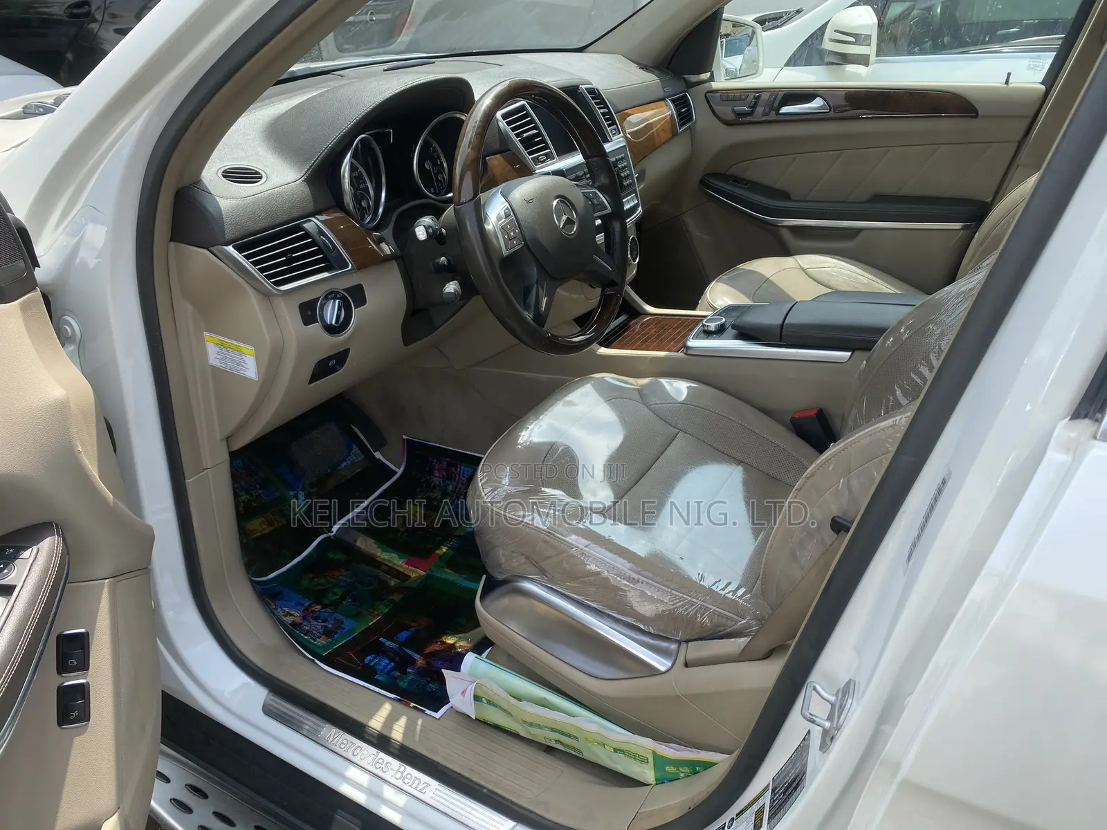 Mercedes-Benz GL-Class GL 550 2013 White