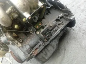 Mitsubishi L400 Engine Complete