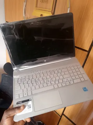 New Laptop HP 14S 8GB Intel Core I3 SSD 256GB