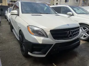 Mercedes-Benz M Class ML 550 4Matic 2013 White