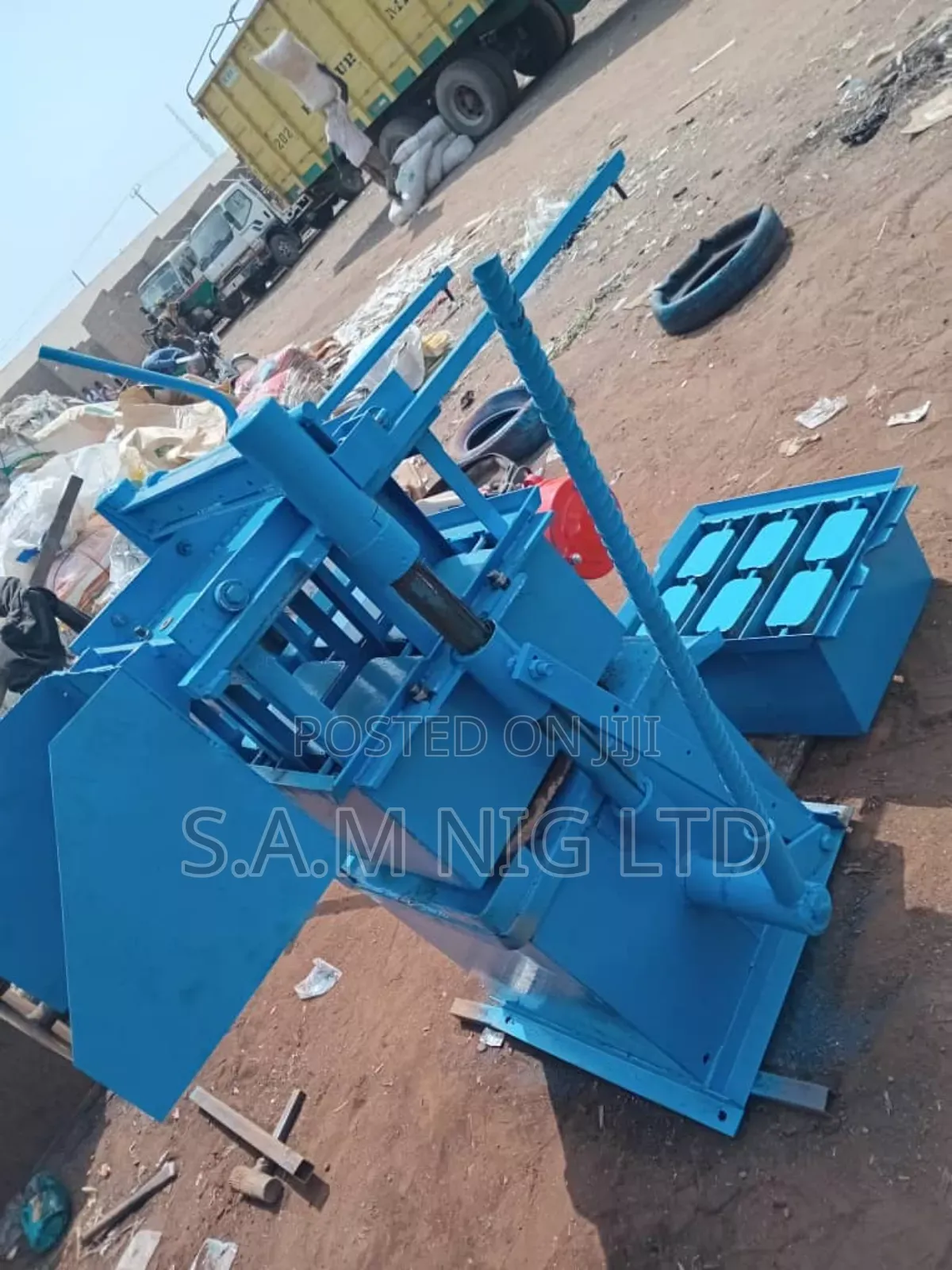 Concrete Block Making Machine