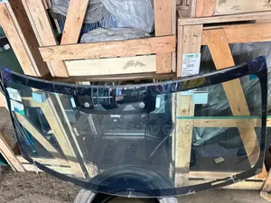 Range Rover Defender 2023 Windscreen Glass We Deliver