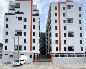 4bdrm Apartment in Lekki Phase 1 Lagos for sale