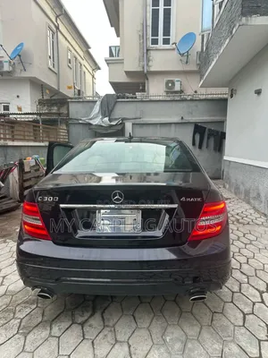 Mercedes-Benz C300 Sport 4Matic Sedan AWD (3.0L 6cyl 7A) 2012 Black