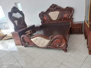 Executive Royal Bed Flame With Console Mirror
