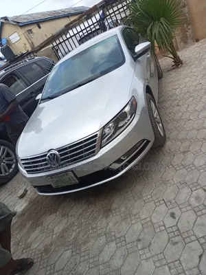 Volkswagen Passat 2014 Silver