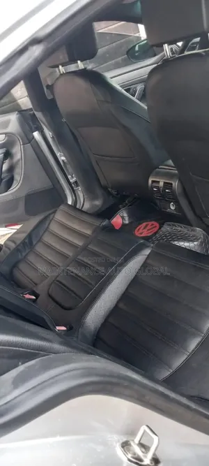 Volkswagen Passat 2014 Silver