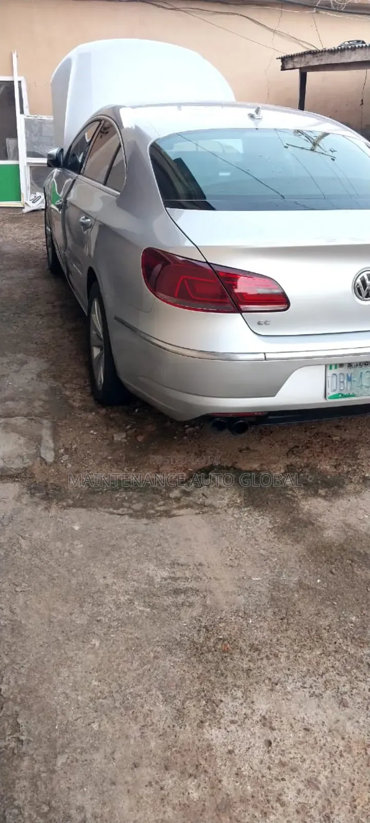 Volkswagen Passat 2014 Silver