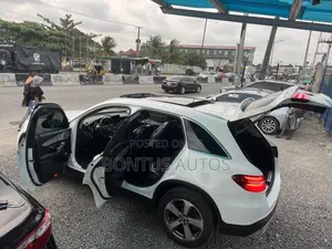 Mercedes-Benz GLC-Class 2018 White