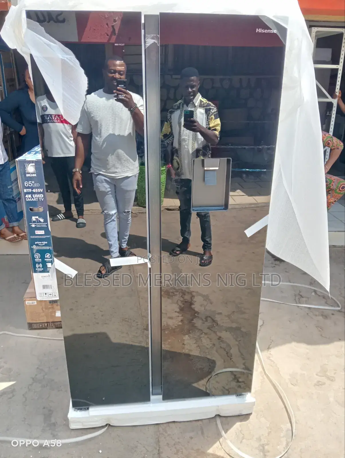 Hisense Side by Side Refrigerator Mirror With Dispenser