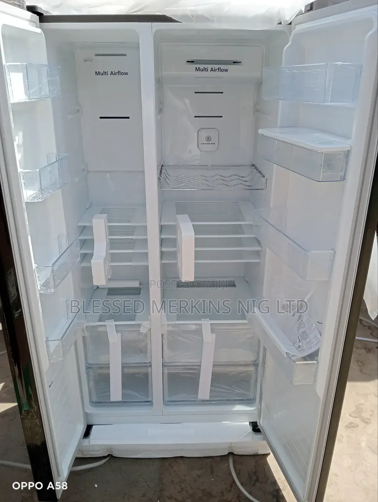 Hisense Side by Side Refrigerator Mirror With Dispenser