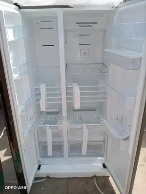 Hisense Side by Side Refrigerator Mirror With Dispenser