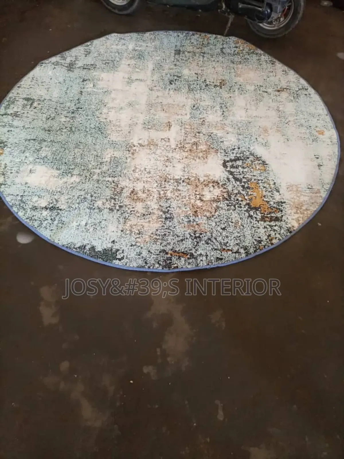 Round Center Rug