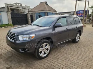 Toyota Highlander Limited 2010 Gray