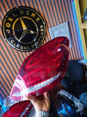 C300 2015 Right Side Back Lights