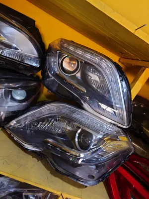 GLK 350 2014 Set of Headlights