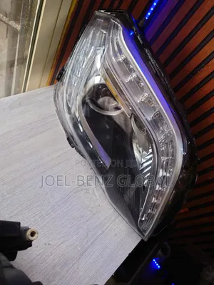 GLK 350 2014 Passenger Side Headlights