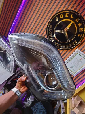 GLK 350 2014 Drive Side Headlights