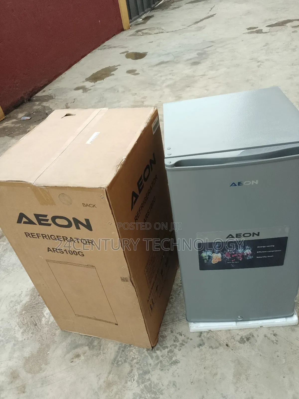 Sleek and Efficient: Aeon Ars100g Refrigerator
