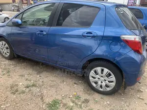 Toyota Yaris 2012 Blue