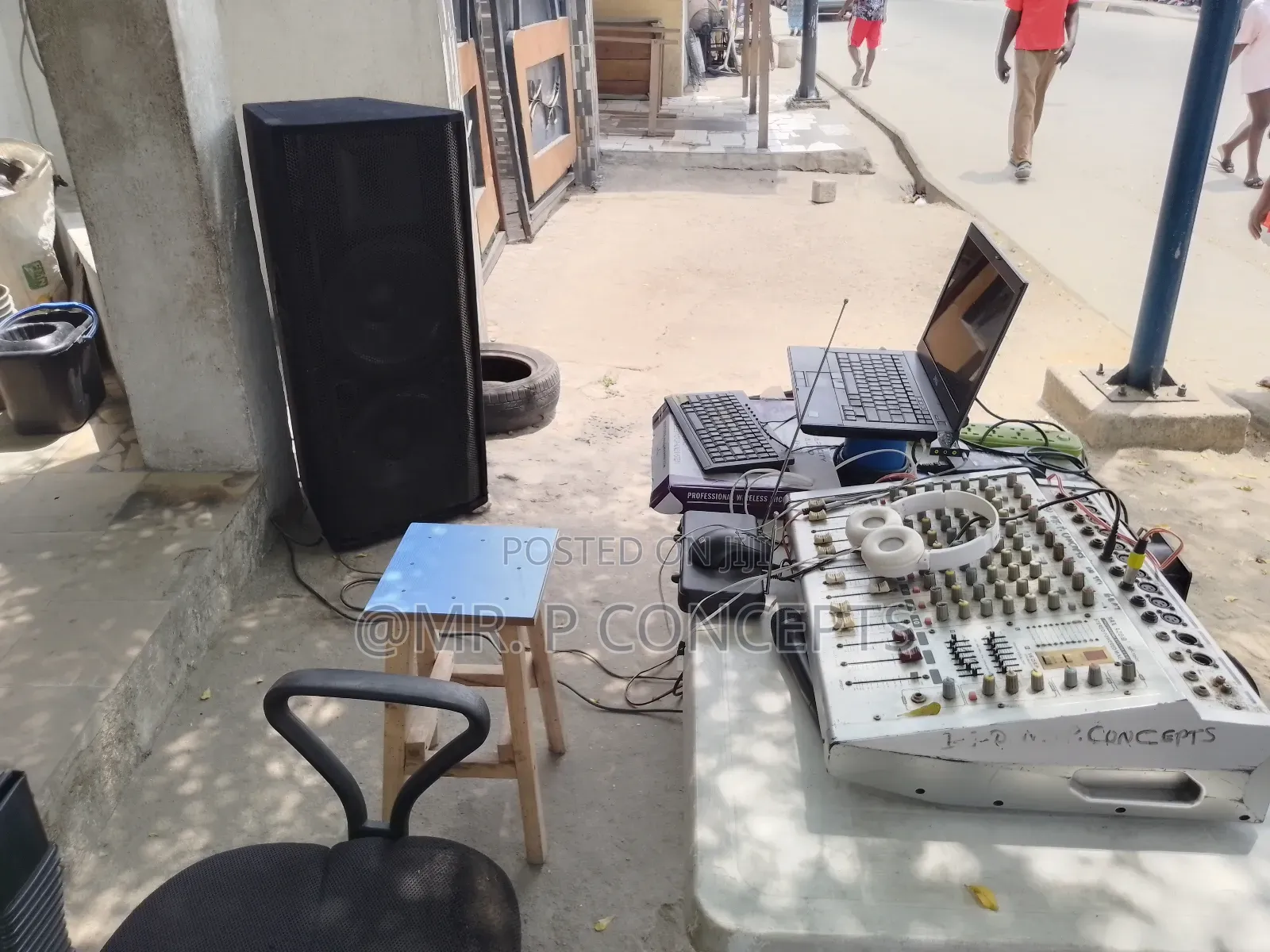 Dj at Mr. P. Concepts