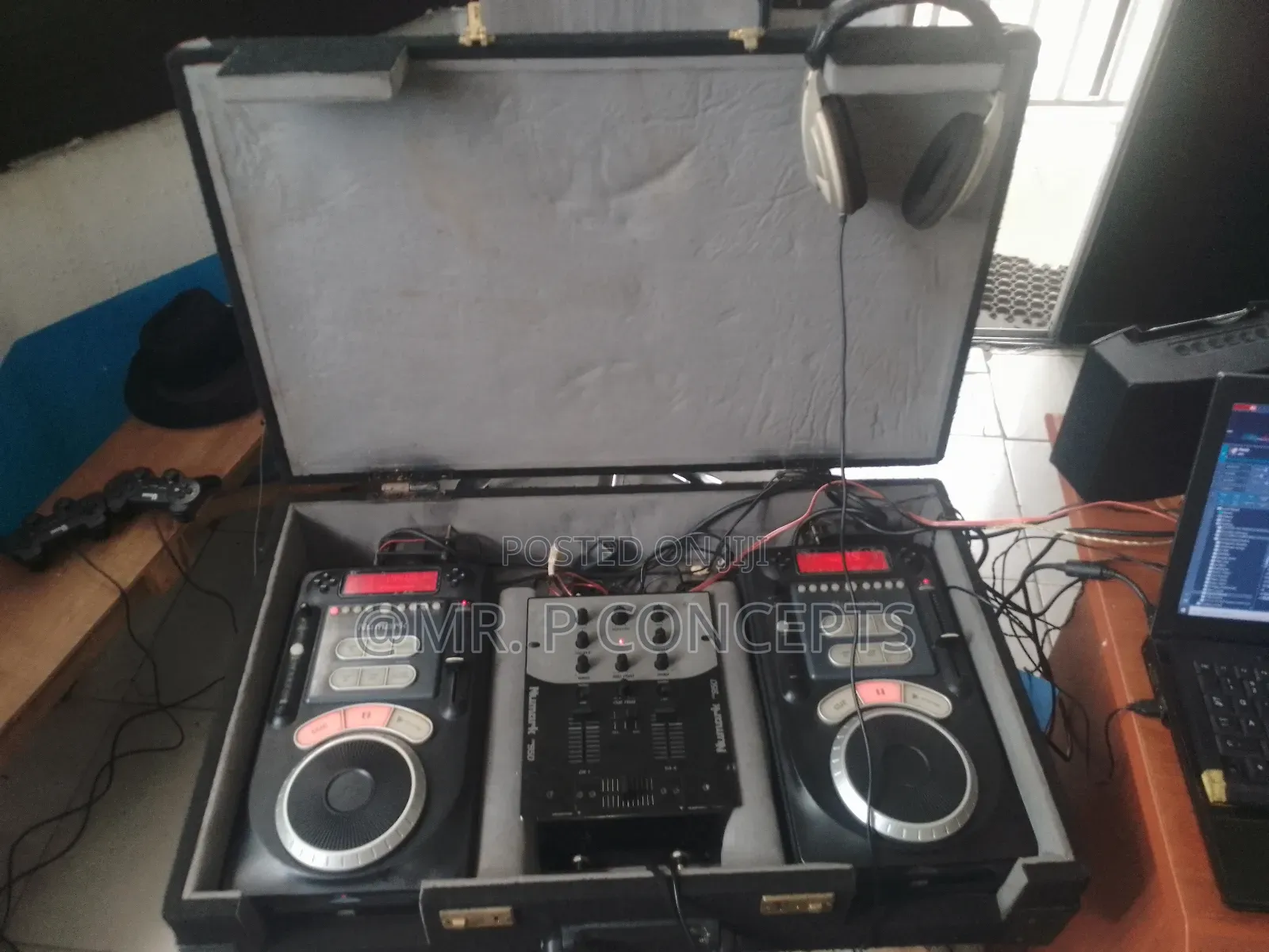 Dj at Mr. P. Concepts