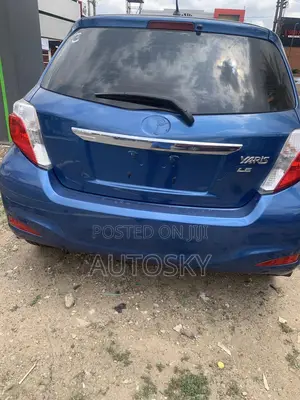 Toyota Yaris 2012 Blue