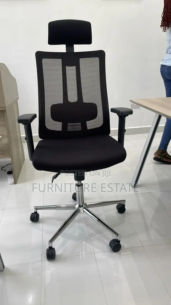 Ergonomic Swivel Office Chair