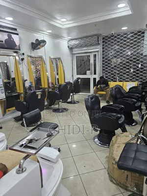 Hair Stylist Wanted
