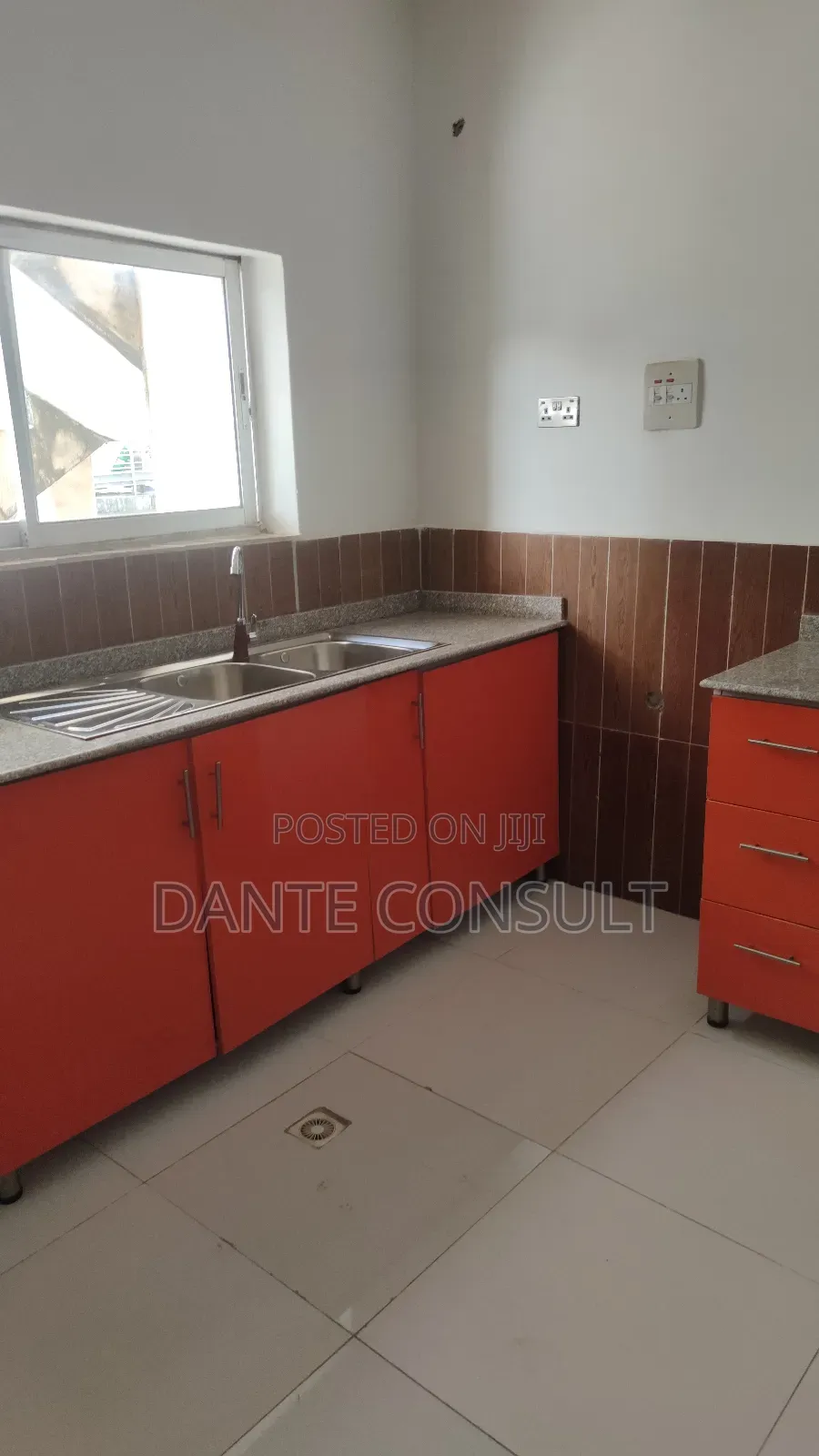 3bdrm Block of Flats in Lokogoma for sale