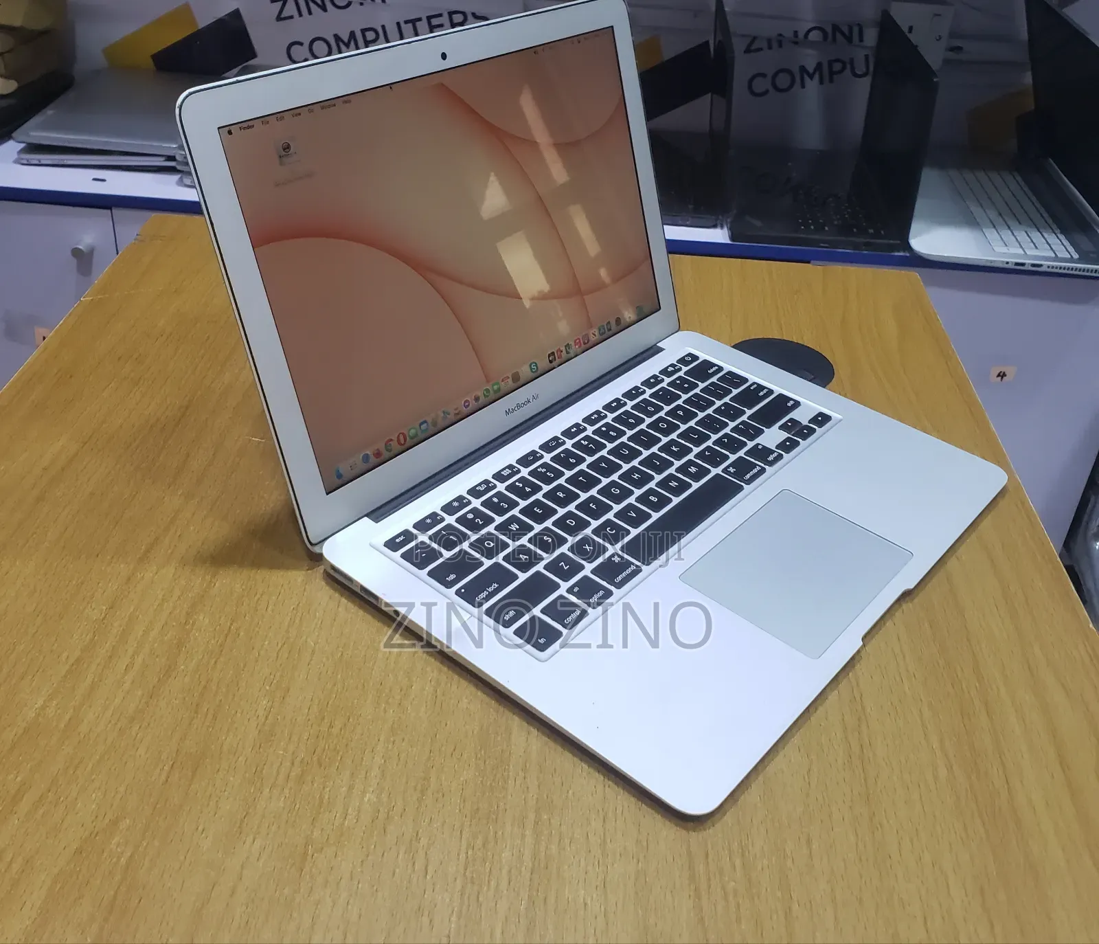 Laptop Apple MacBook Air 2017 8GB Intel Core i5 SSD 128GB