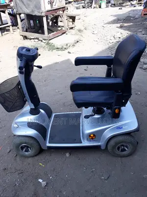 Very Neat Scooter Wheelchair