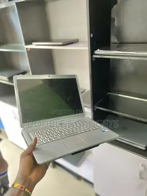 Laptop Dell Inspiron 1525 4GB Intel Pentium HDD 250GB