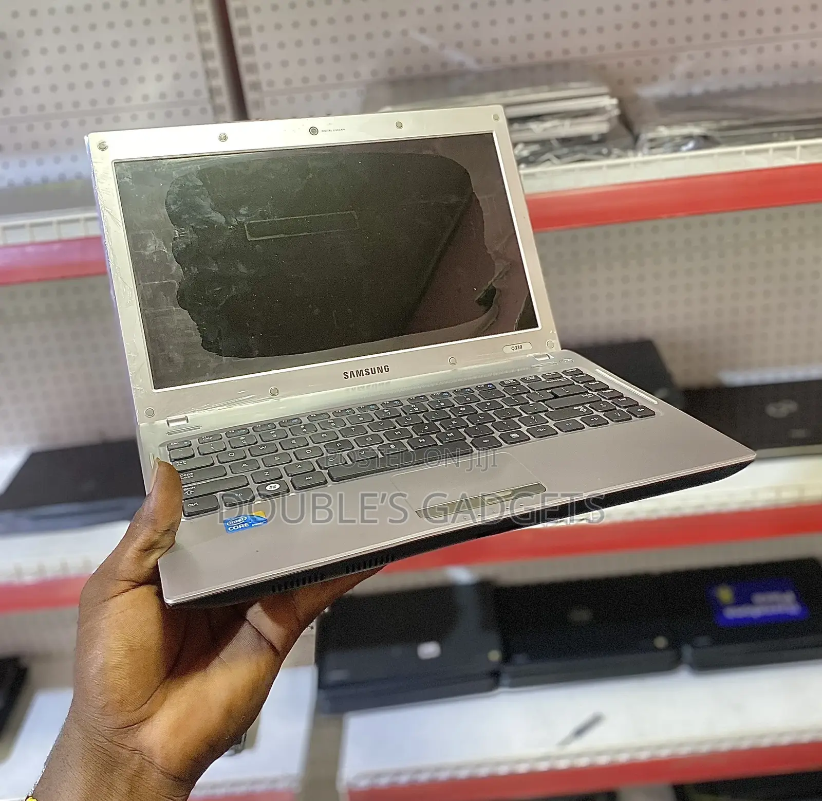 Laptop Samsung Q330 4GB Intel Core I3 HDD 250GB