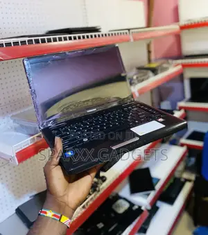 Laptop Toshiba Satellite L500 4GB Intel Core I5 HDD 250GB