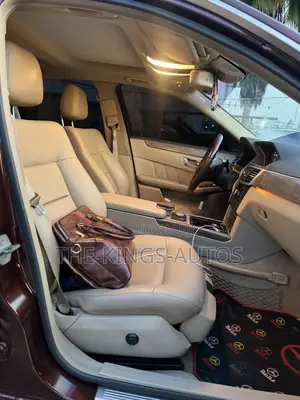 Mercedes-Benz E350 Base 4Matic Sedan AWD (3.5L 6cyl 7A) 2015 Burgundy