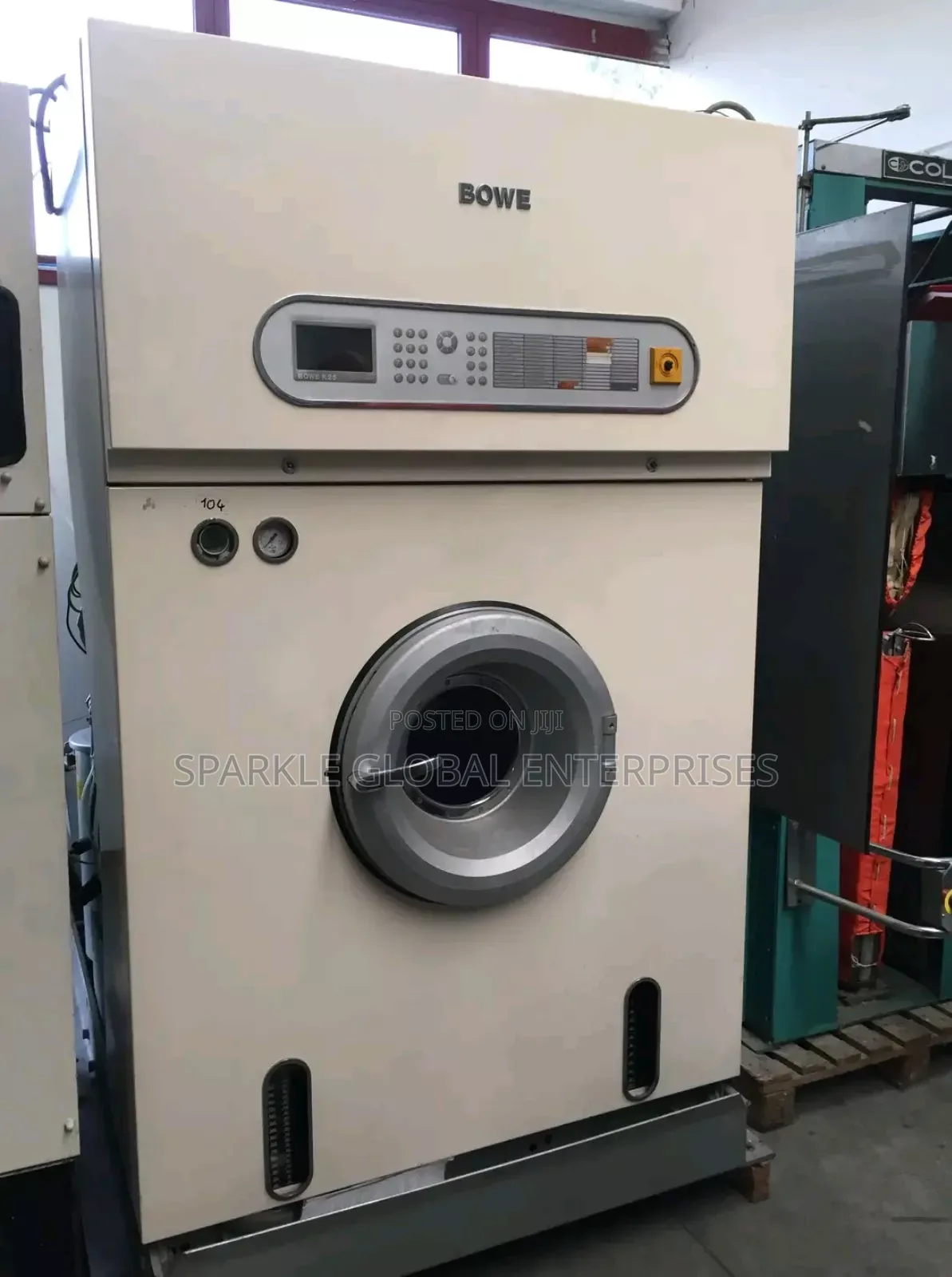 Dry Cleaning Machine